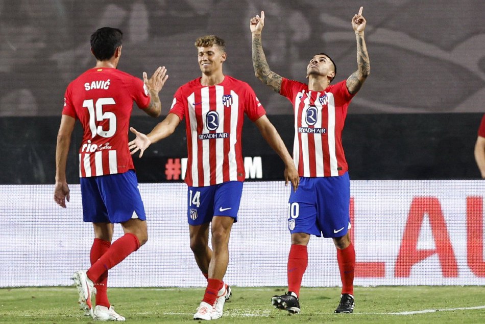 以微弱优势 以微弱优势