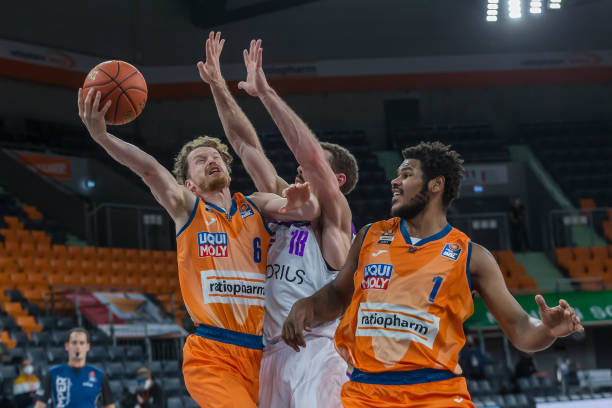 屡遭遇战术 屡遭遇战术