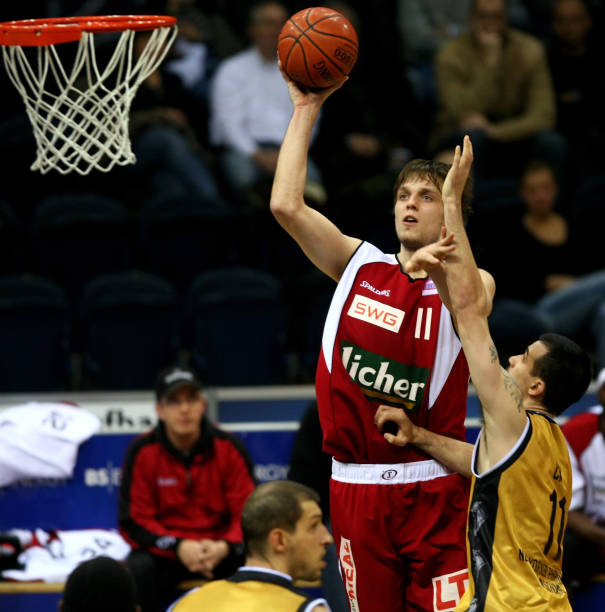 都展示了各 都展示了各